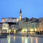 Reginamare Santa Lejlighed