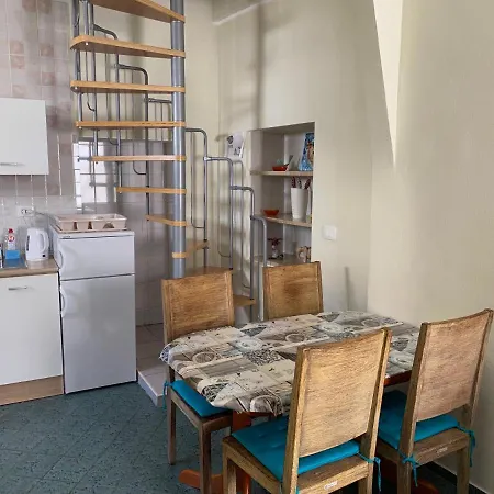 Reginamare Santa Apartment *